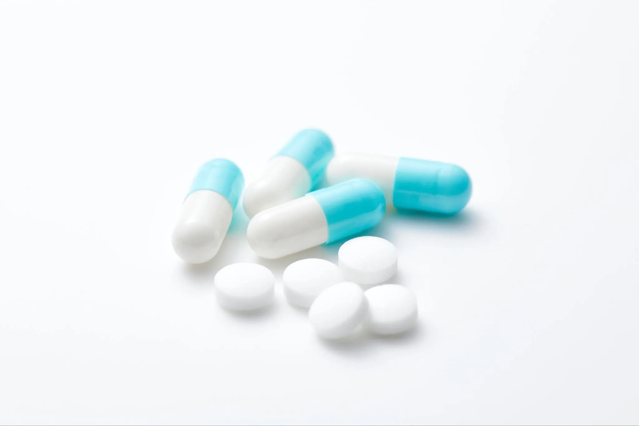 骨粗鬆症の薬をやめたい!服用をやめるリスクや薬以外の対策方法を解説