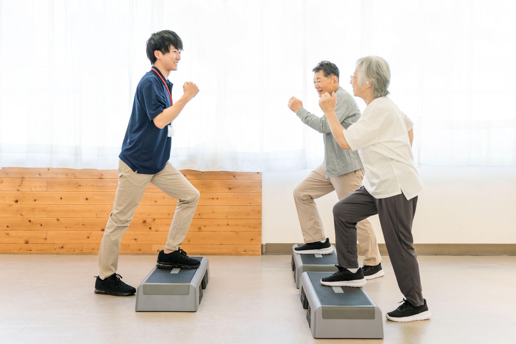 年齢や体力に合わせた骨粗鬆症予防の運動の選び方